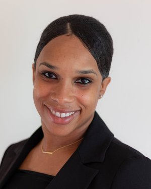 headshot photo of Rachel Marcelle